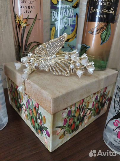 Краб-заколка жемчуг и стразы