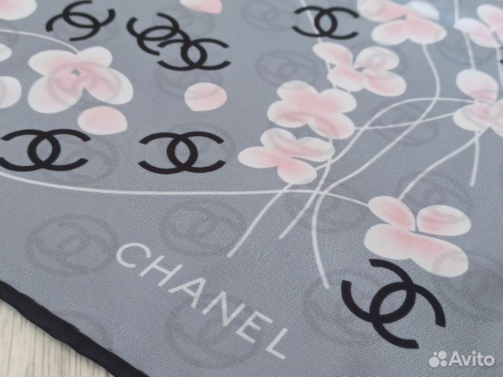 Серый с розовым Двусторонний платок Chanel Шелк