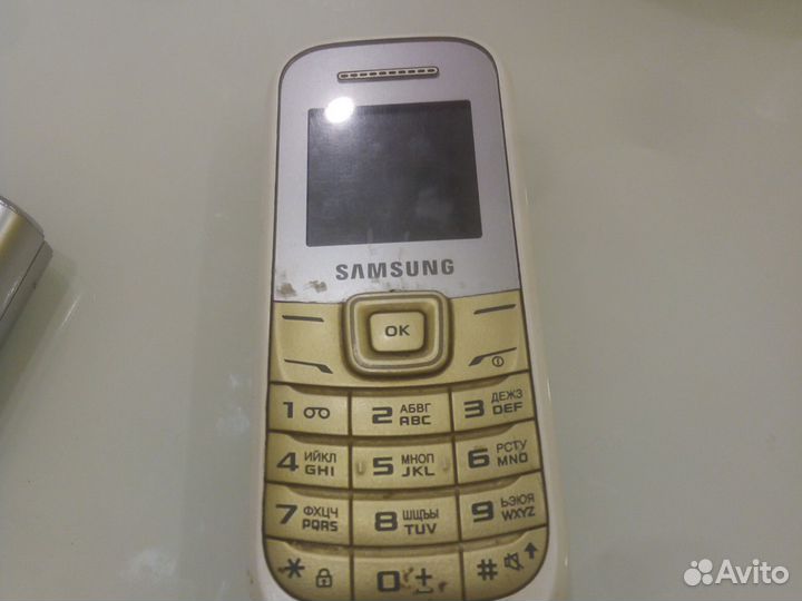 Samsung Keystone 2 GT-E1200M