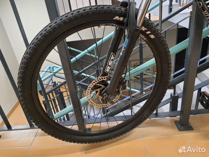 Велосипед commencal