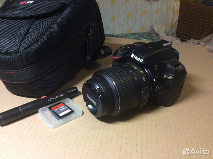 Зеркальный фотоаппарат Nikon D3200