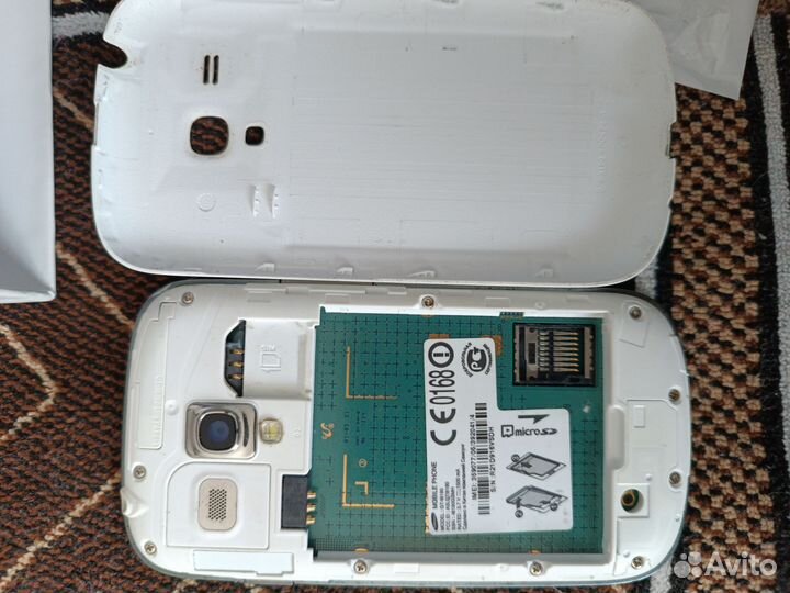 Samsung Galaxy S III mini GT-I8190, 8 ГБ