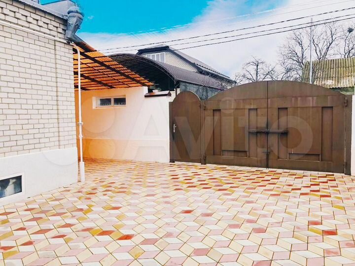 Дом 160 м² на участке 11 сот.