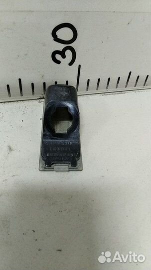 Фонарь подсветки номера Ford Explorer