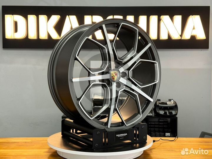 Кованые диски на Porsche Panamera R21