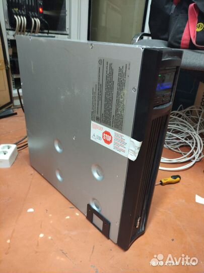 Источник бесперебойного питания APC Smart-UPS SMT1