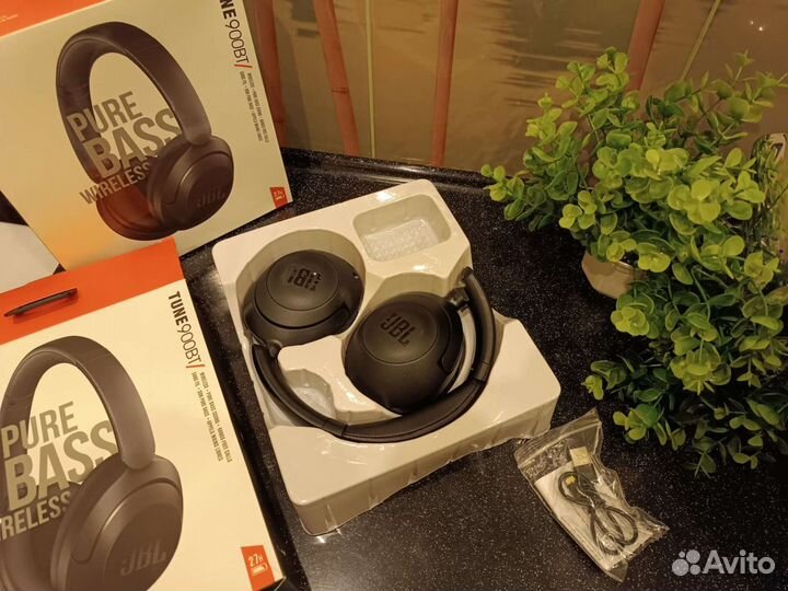 Беспроводные наушники JBL 900 BT