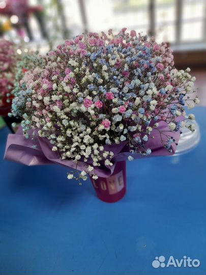 Букет из гипсофилы в коробке