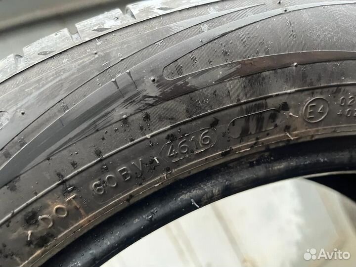 Nokian Tyres Hakka Black 235/50 R18