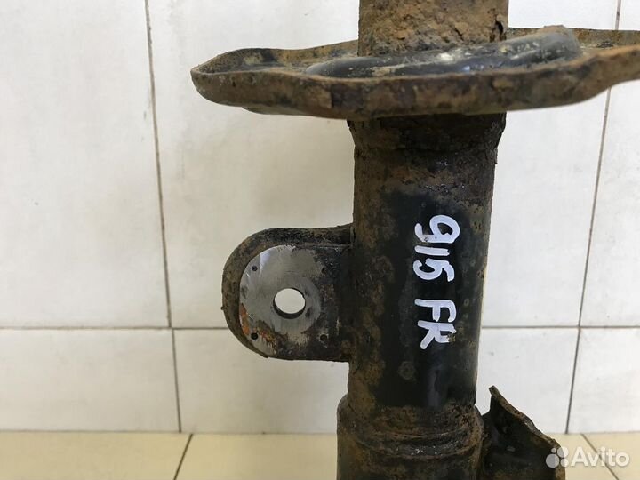 Амортизатор передний правый Corolla E15 2006-2013