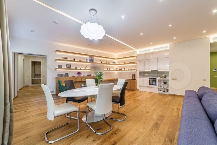 4-к. квартира, 174 м², 1/6 эт.