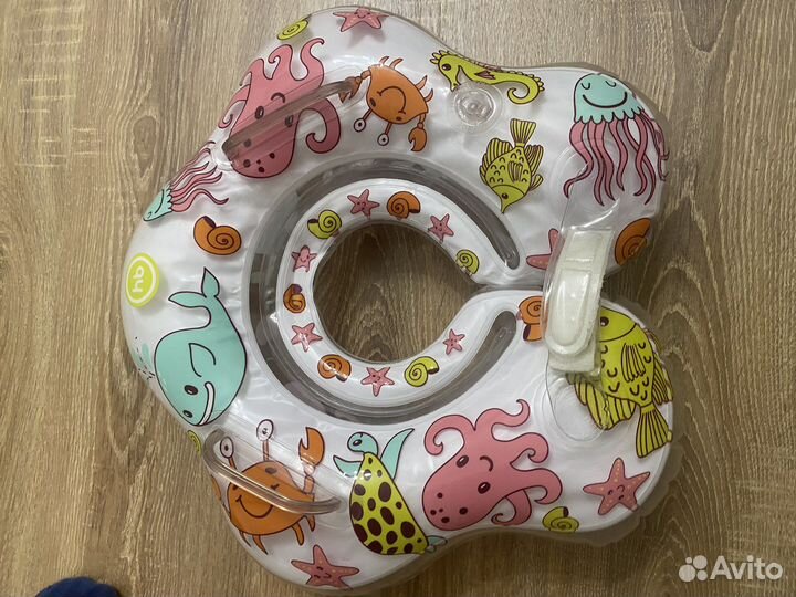 Надувная лодка и круг для малышей