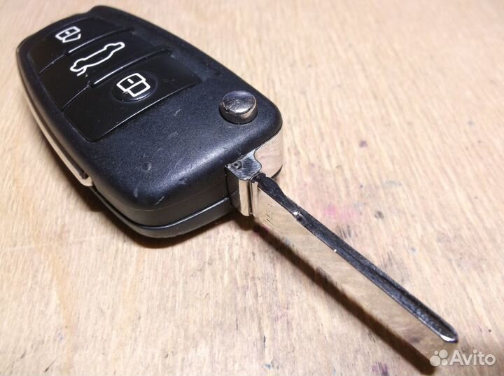8V0 837 220 hella 434 MHz Audi remote key