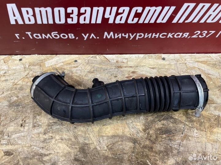 Патрубок воздушного фильтра LADA Vesta