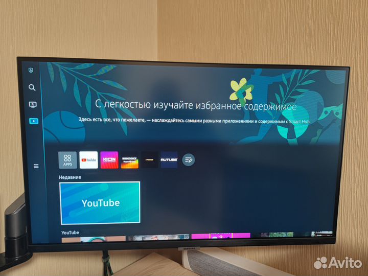 Смарт-монитор Samsung Smart M5
