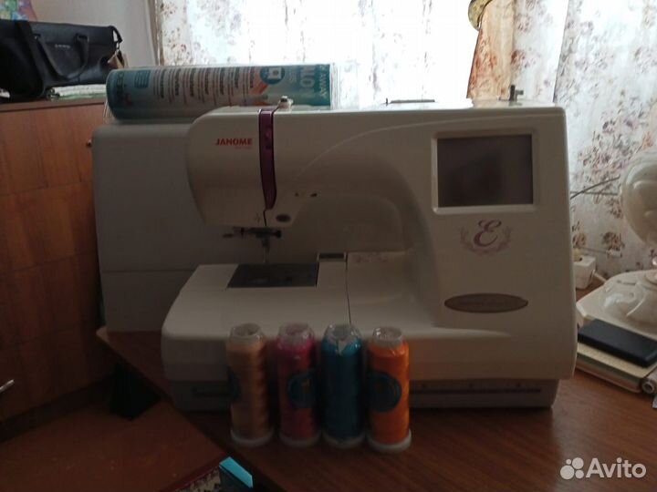 Вышивальная машина janome memory craft 350Е