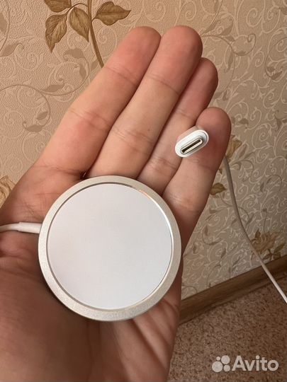 Зарядка MagSafe для iPhone
