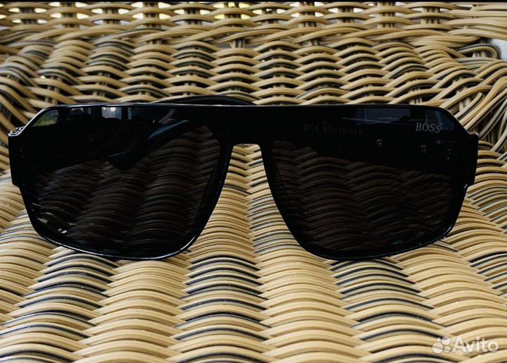 Солнцезащитные очки мужские hugo boss