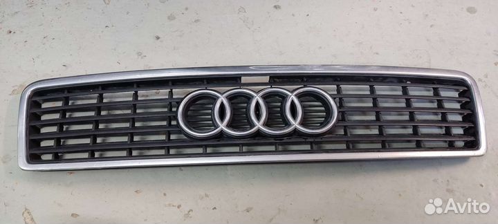 Решетка радиатора Audi A8 d2