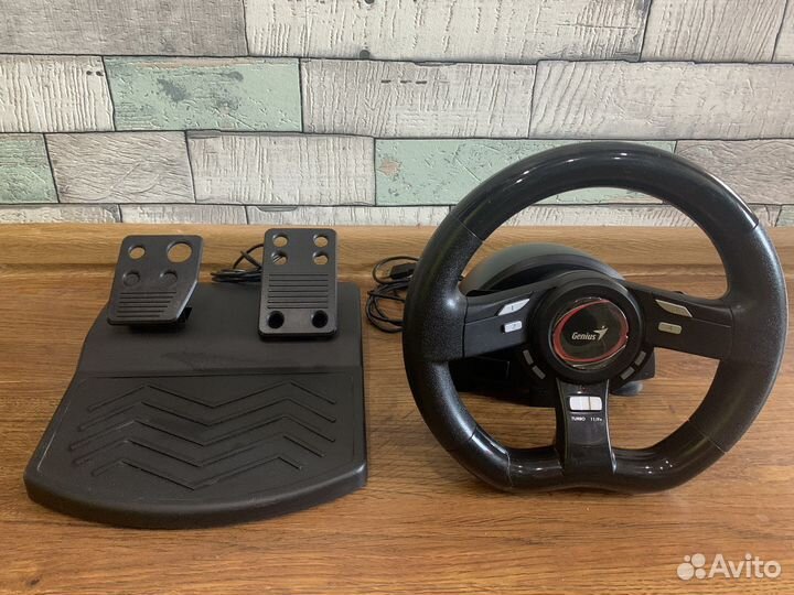 Игровой руль Genius для пк