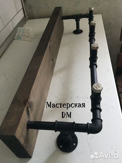 Полка-вешалка в стиле лофт