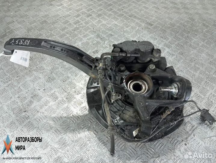 Кулак поворотный левый Mercedes-Benz R-Класс W251