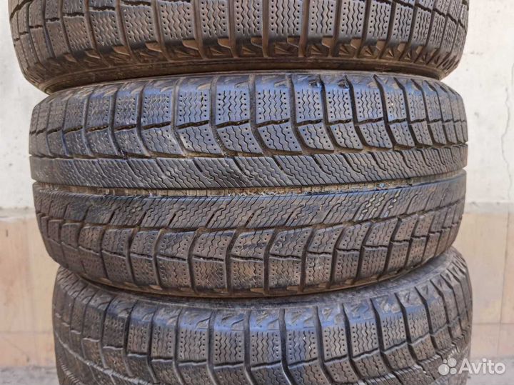 Michelin X-Ice XI2 225/50 R17 98T