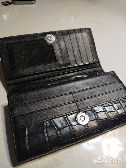 Кошелек из кожи крокодила