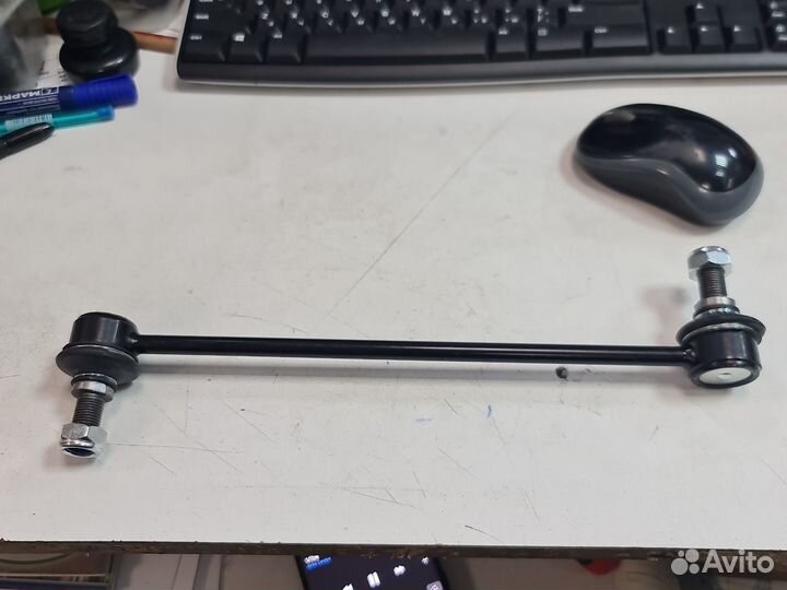 Стойка стабилизатора переднего Amd AMD.SL218