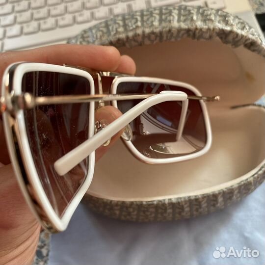 Солнцезащитные очки Carrera женские