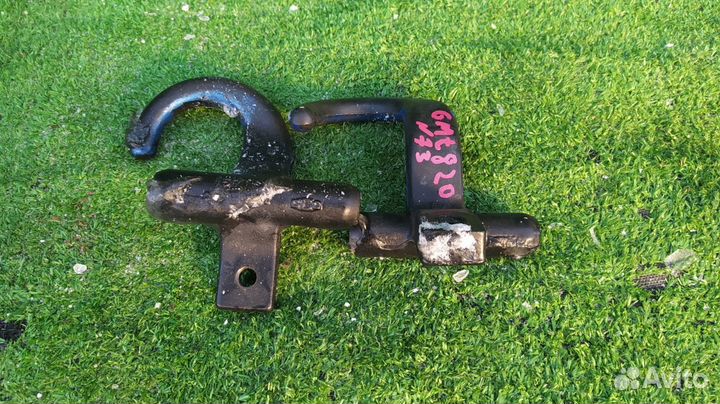 Крюк буксировочный Cadillac Escalade кроссовер MFI