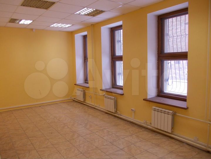 Офис 16 м² в деловом комплексе на территории виза