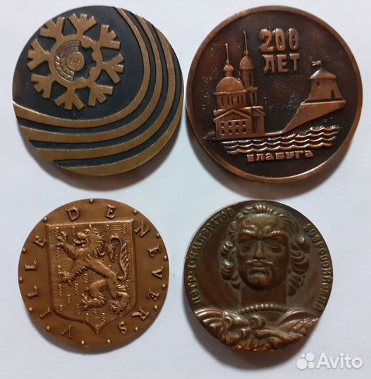 Настольные медали