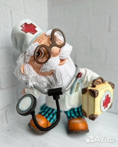 Интерьерная кукла-доктор