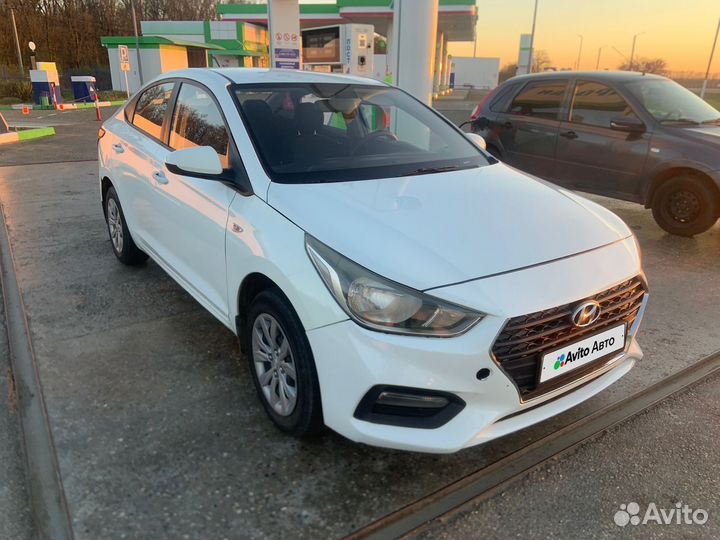 Hyundai Solaris 1.4 AT, 2018, 300 000 км