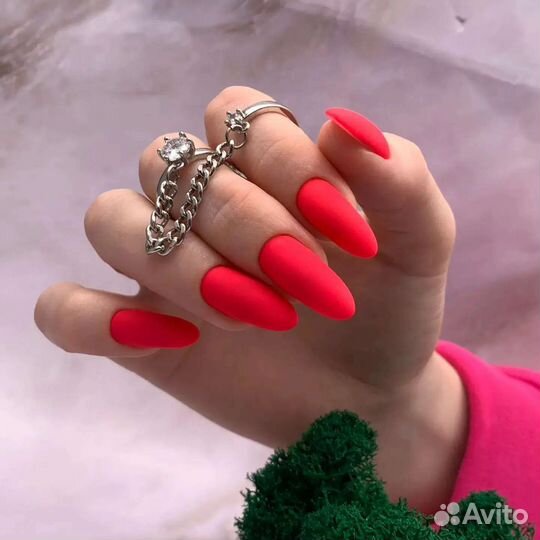 Маникюр педикюр