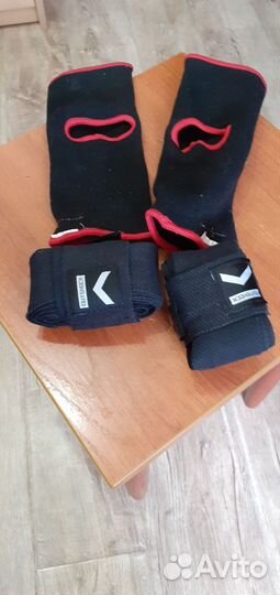 Боксерские перчатки женские 8 oz почти новые