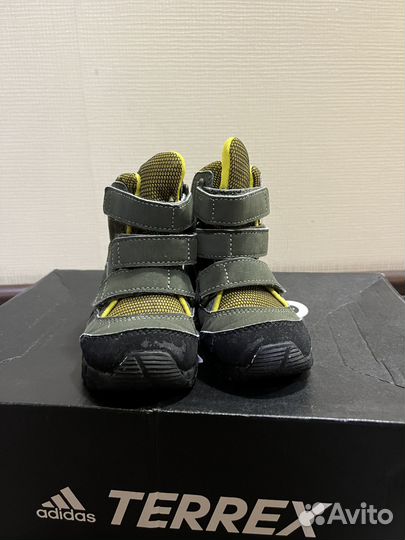 Ботинки adidas