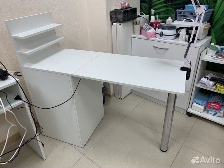 Стол для маникюра складной