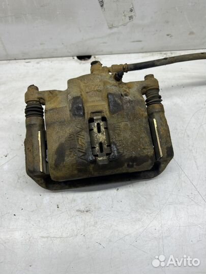 Honda stepwgn RF1 суппорт Передний левый