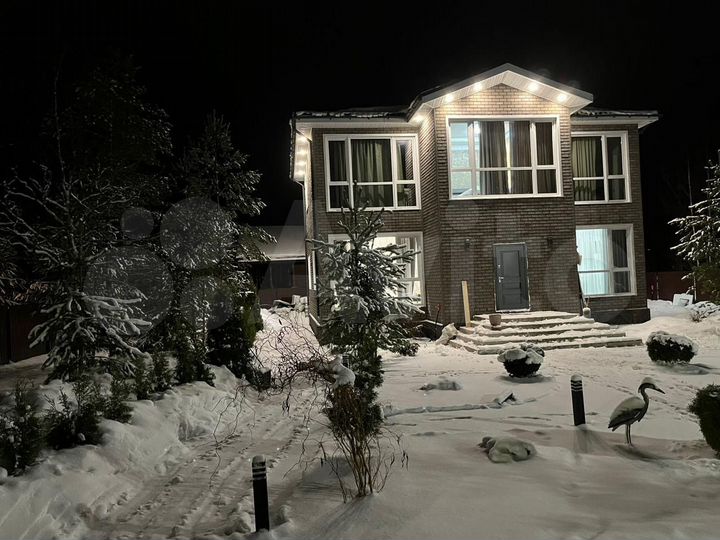 Дом 240 м² на участке 10 сот.