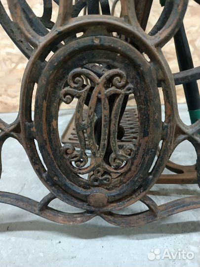 Антикварная станина швейной машинки Haid&New