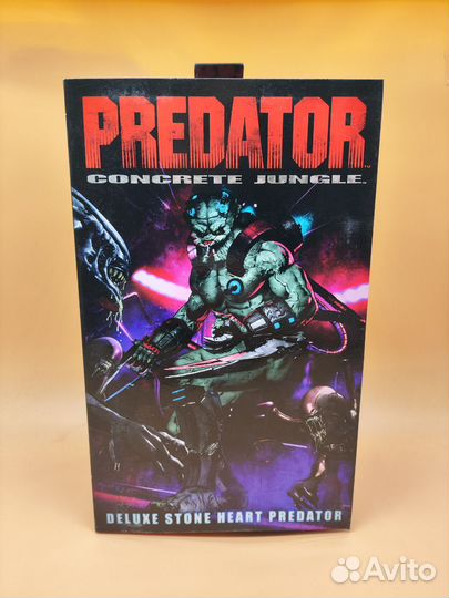 Фигурка Deluxe Stone Heart Predator