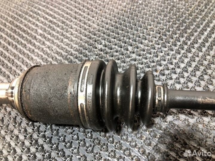 Привод задний левый Toyota Mark Qualis MCV25