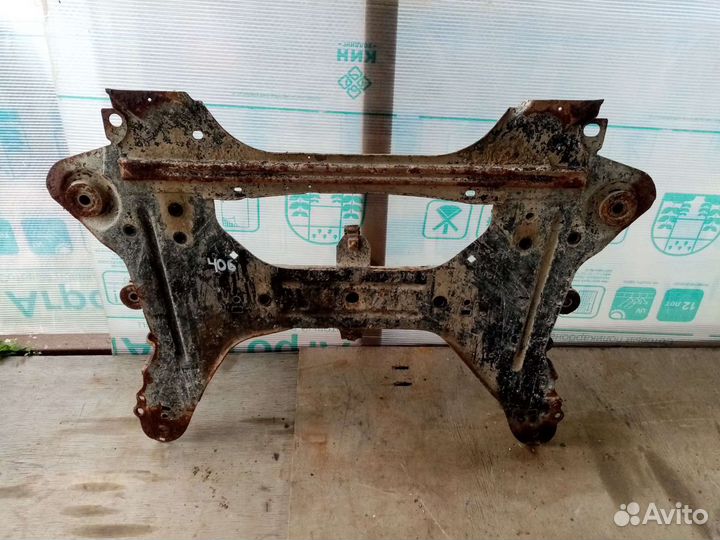 Подрамник Peugeot 406