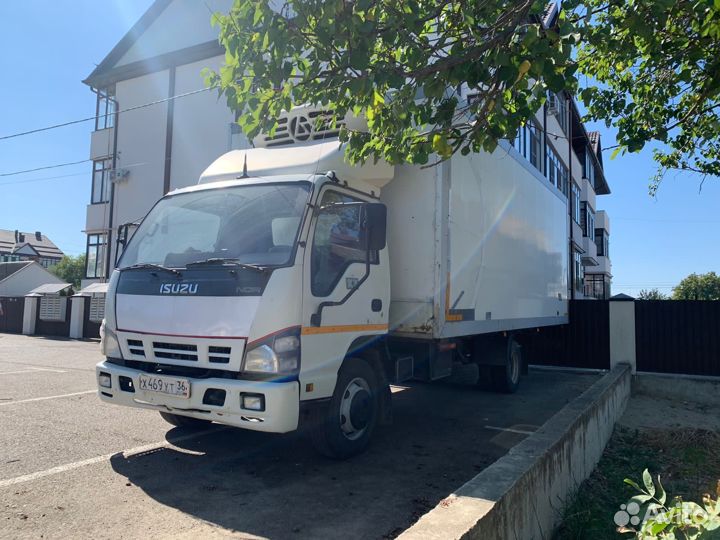 Isuzu NQR75, 2008