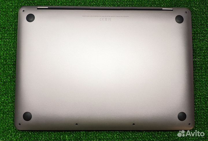 Шикарный Apple MacBook Pro 13 (A1708)