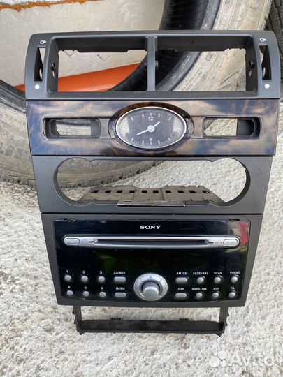Автомагнитола sony с кансолью форд мондео