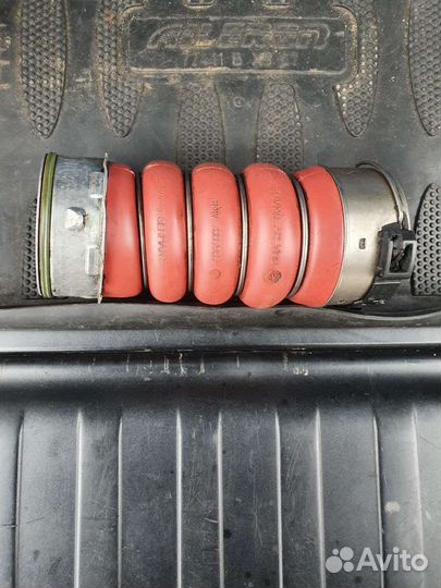 Трубопровод наддувочного воздуха