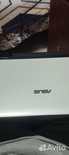 Ноутбук asus